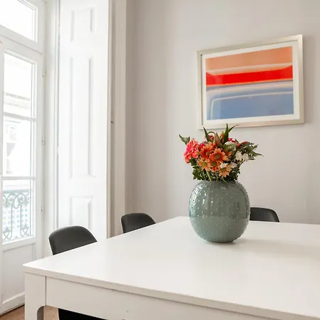 B1 Luminous Gem For 6 In Bica Neighborhood - Lis Downtown!