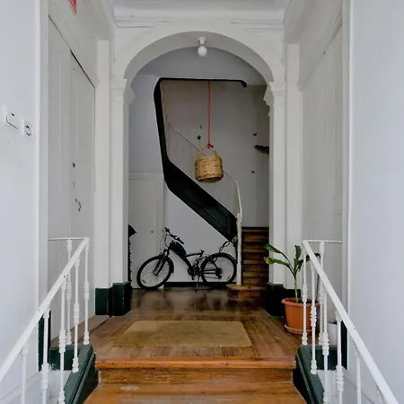 B1 Luminous & Spacious Gem! Lis Downtown In Bica Neighborhood