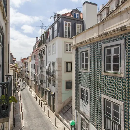 B1 Luminous & Spacious Gem! Lis Downtown In Bica Neighborhood