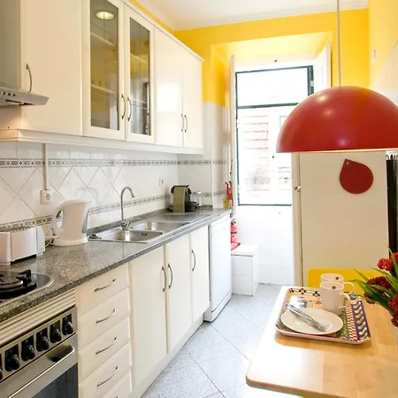 Appartement B1 Luminous & Spacious Gem! Lis Downtown In Bica Neighborhood *